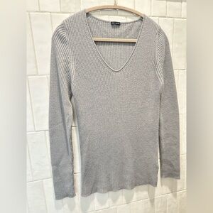 Iris Von Arnim 100% Cashmere Gray Ribbed V Neck Sweater